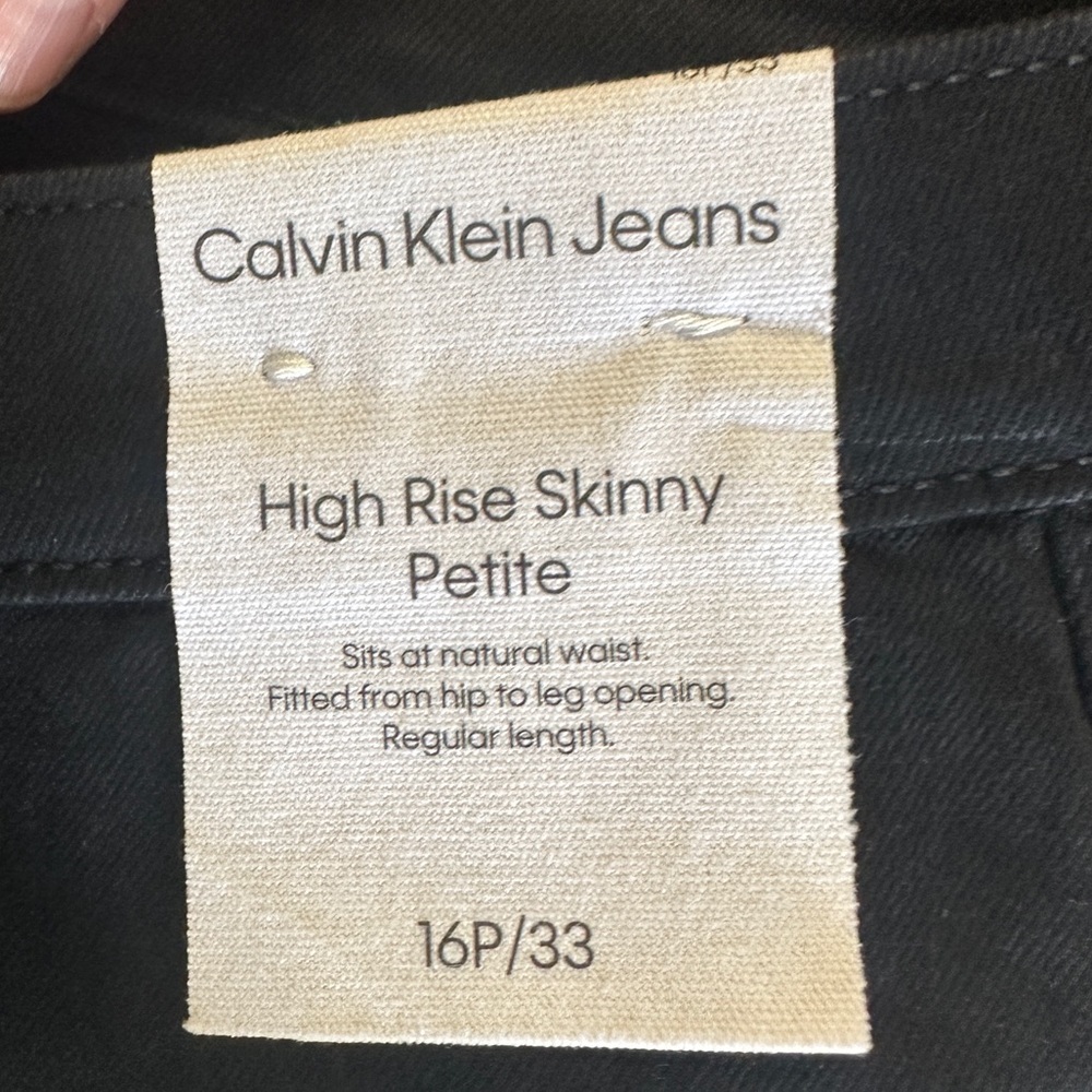 CALVIN KLEIN JEANS - Picture 4 of 9